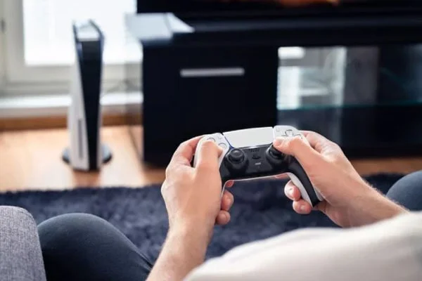 Masih Layak Beli Ini 7 Alasan PS4 Tetap Jadi Primadona Gamer di Tahun 2025